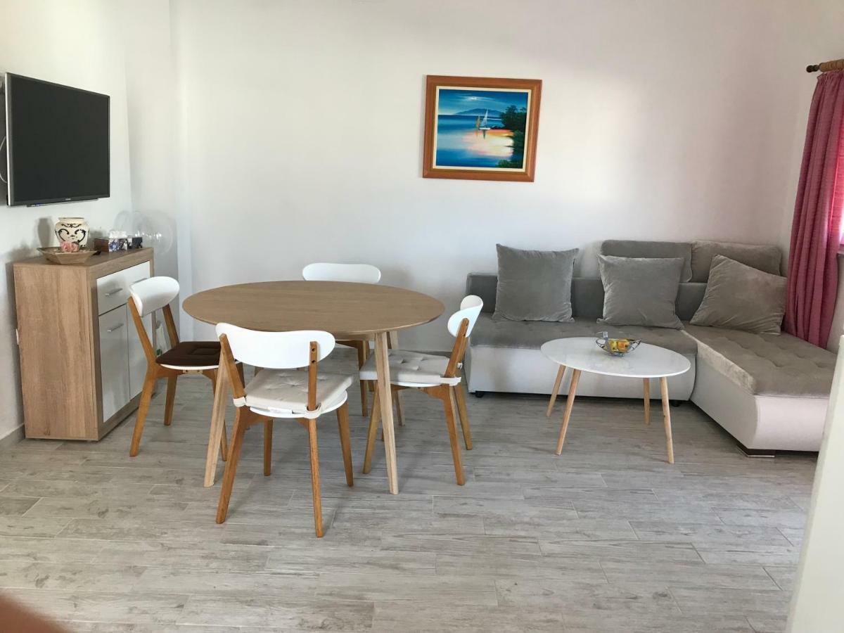 Apartmani Darija Vir Eksteriør bilde